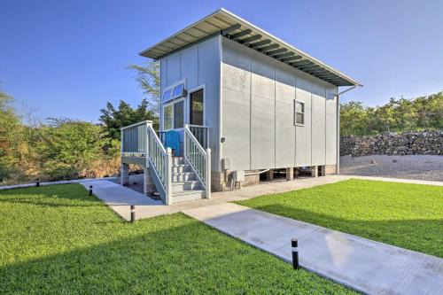 Kahaluu Bay House | 1 Mile to Magic Sands Beach: Kailua-Kona Cottage