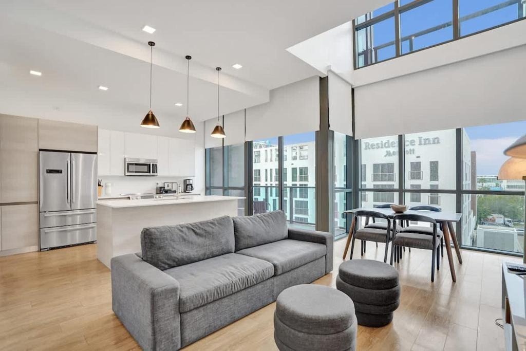 West Avenue Apartment | 17WEST Spacious 3BR Apartment with Balcony 406