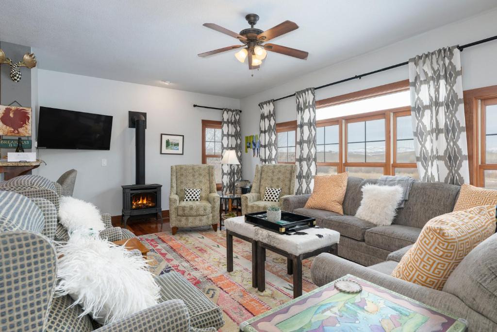 Silvercreek House | 206 Juniper