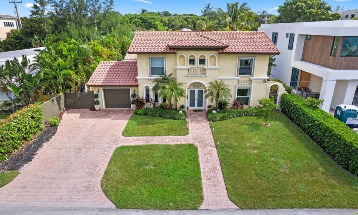 Boca Raton House | 3 OR 6 bdrms Villa - 1 minute from the beach ADD GUESTHOUSE