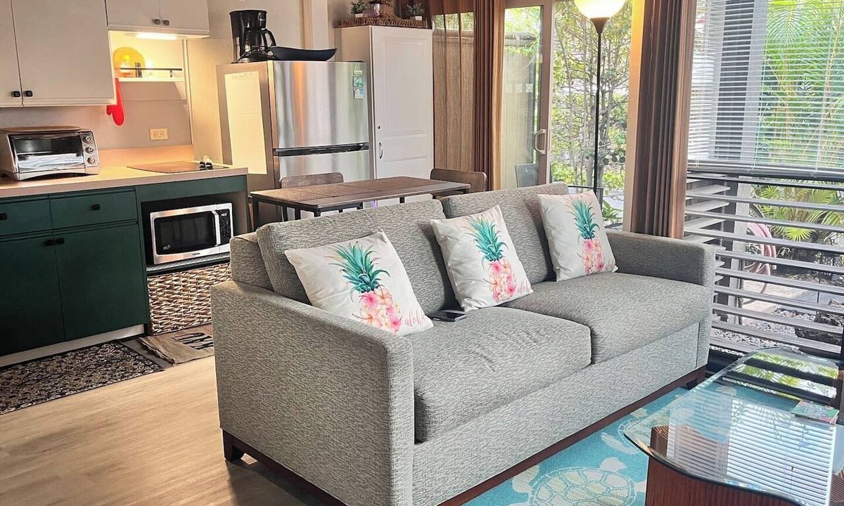 Punaluu Condo | #43 Studio Queen Bed, Sofa Sleeper