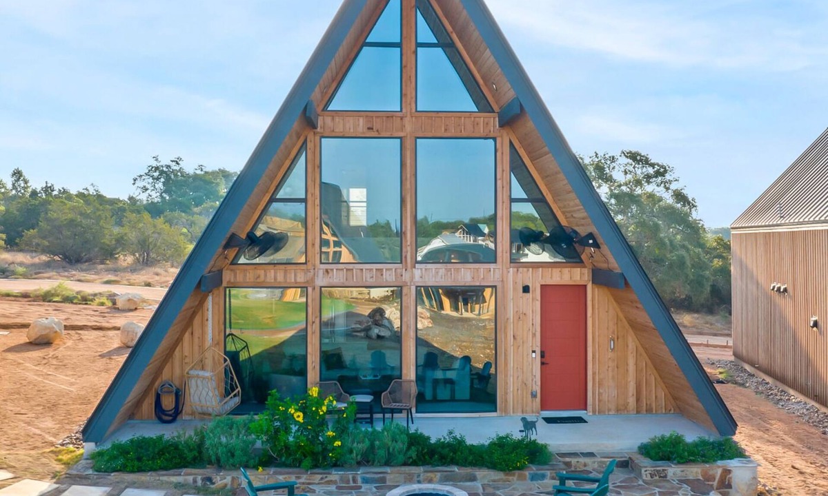 New Braunfels House | AFrame-Fire Pit, BBQ & Fishing, Near Rivers & Whitewater Amphitheater