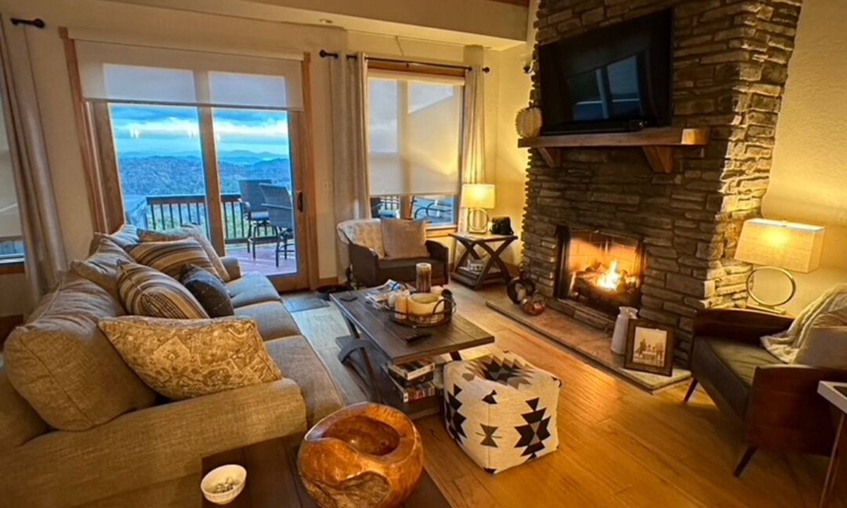 Wolf Laurel House | Appalachian Hideaway Perfect west Views - Hatley Pointe less than 5 minutes away