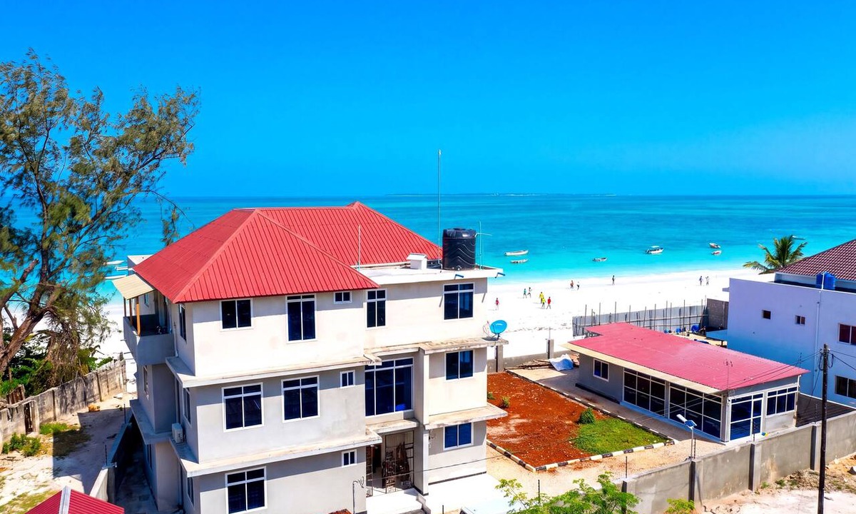 Uroa Apartment | Beachfront Apt | Private Terrace & Ocean Views