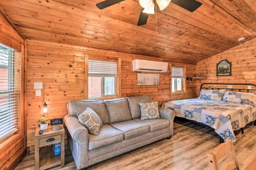 New Bern Apartment | Beautiful New Bern Studio Cabin w/Fire Pit!