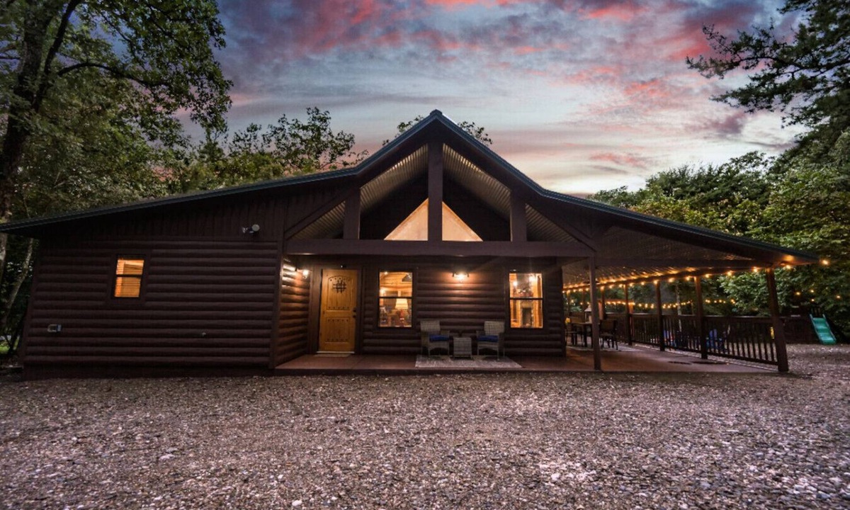 Hochatown Cabin | Broken Spoke- Broken Bow/Hochatown- 2bd