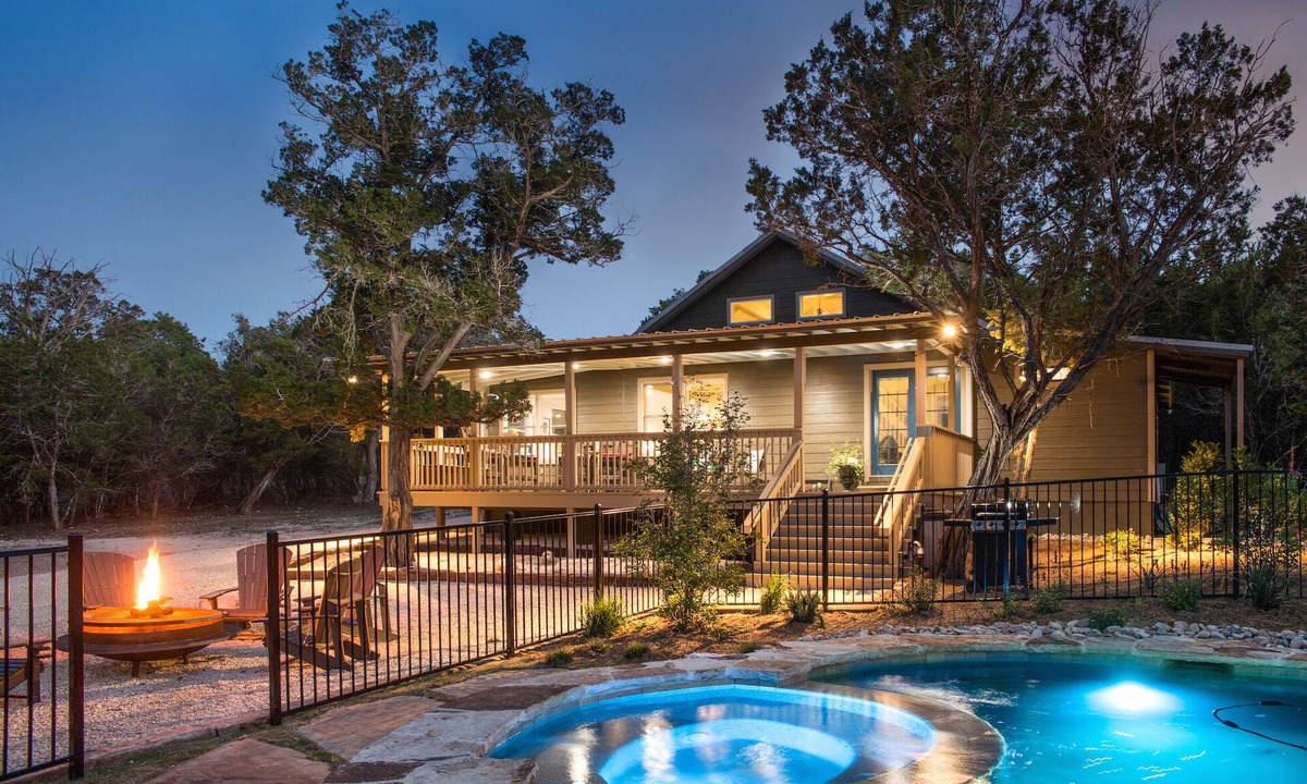 Ingram House | Cade Loop Hideaway-HotTub/Plunge Pool/Private Riverfront