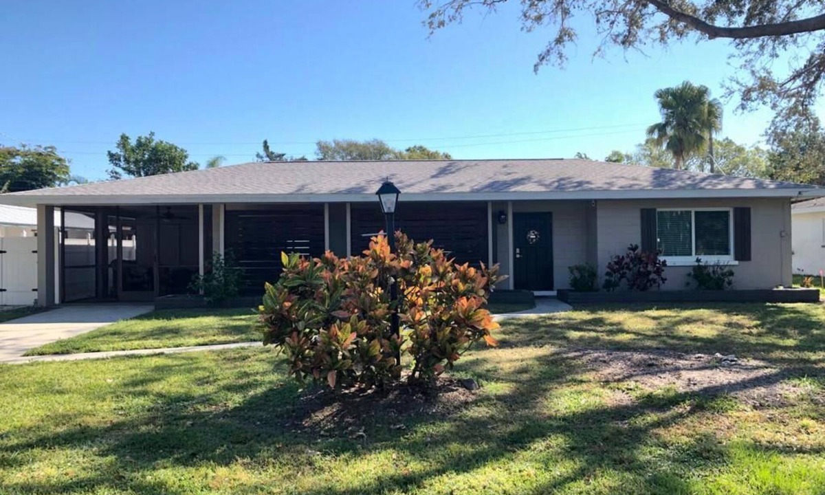 Southgate Cottage | Charming Coastal Oasis 2Bed/2 Bath Cottage Close to Beach and Downtown-Southgate