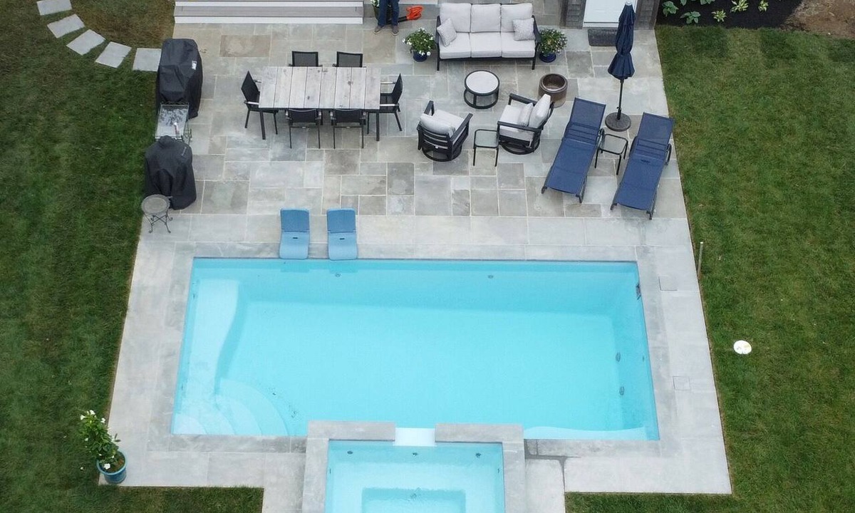 Katama House | Charming Edgartown Cottage close to Town with a Pool/Hot Tub.