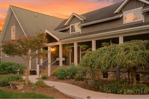 Buchanan House | Compass Retreat for large groups