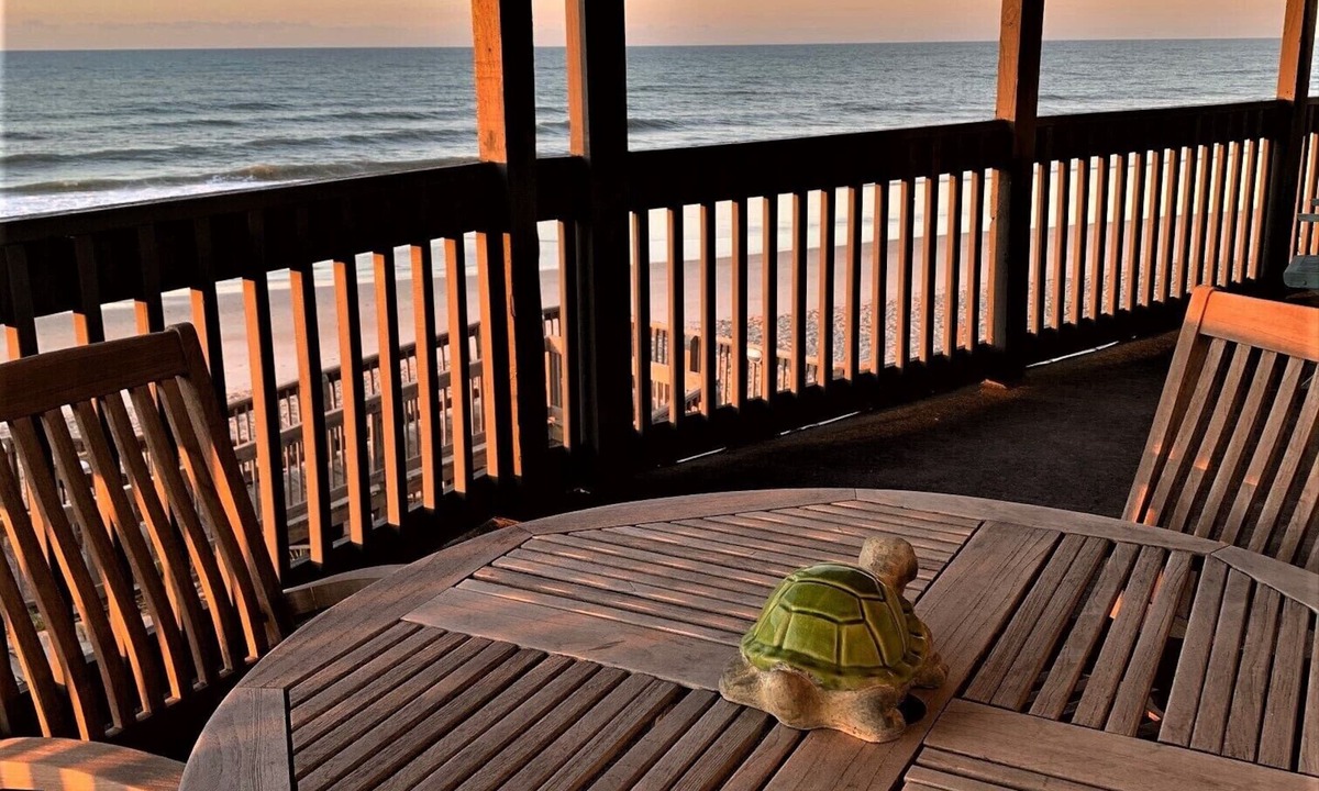 Sneads Ferry Condo | DISCOUNTED Rates for Aug. 2026-Newly Renovated 3 Bed, 3 Bath Oceanfront pt. Unit