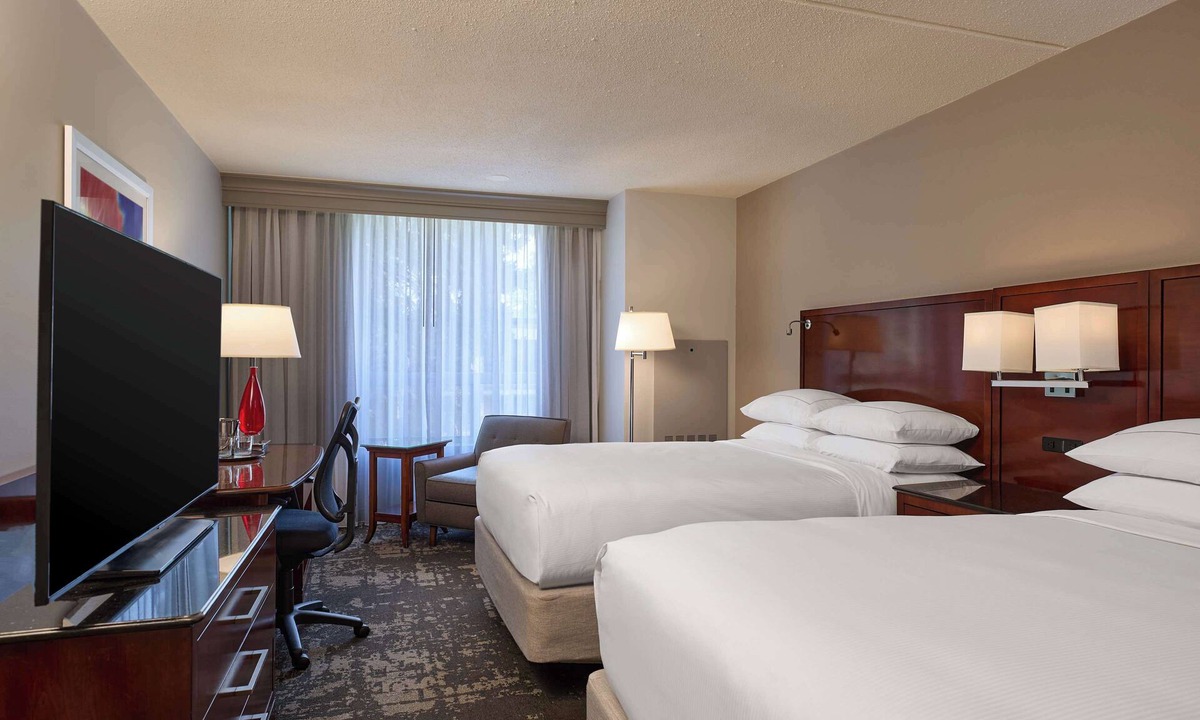 South Loop Hotel | DoubleTree by Hilton Minneapolis Airport, MN
