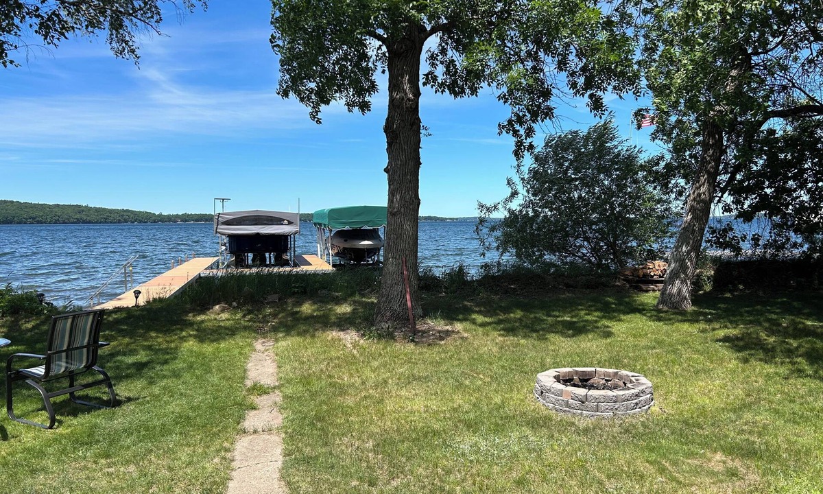East Gull Lake Cabin | Easy-Access Gull Lakefront Cabin: All-Inclusive Family Friendly Yard & Water Fun