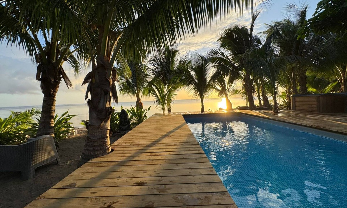Moorea-Maiao Apartment | Exquisite Bungalow With Beachfront Jacuzzi