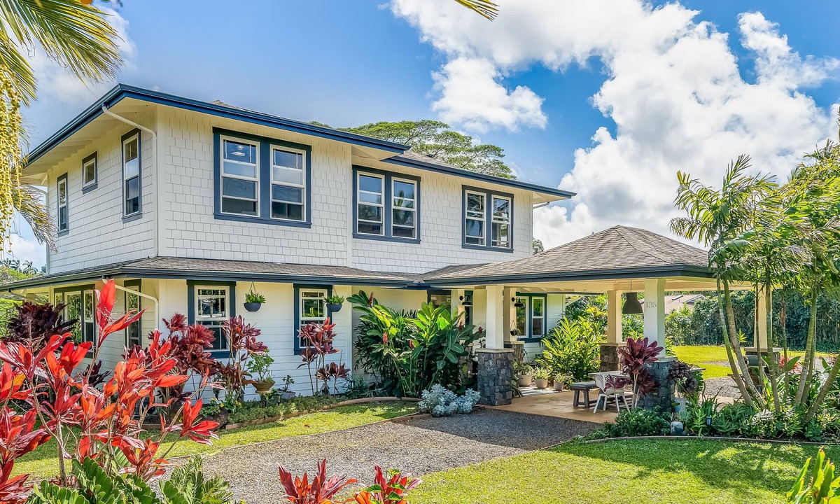 Pauwela House | Featured on Staycation TV Stunning Modern Home Surrounded by Nature