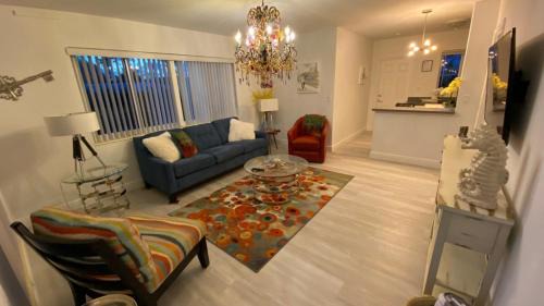 Lauderdale-by-the-Sea Apartment | Few steps from the beach -Awesome 1br1ba