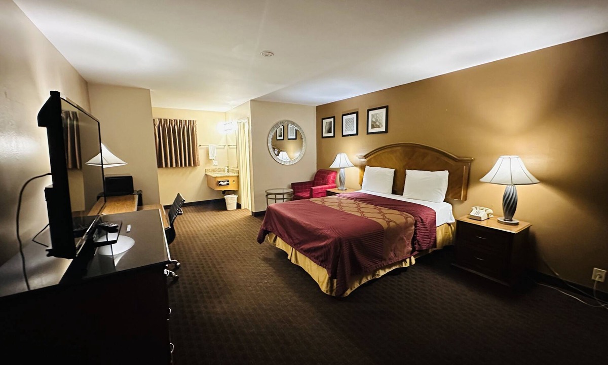 Vista Hotel | Franciscan Inn