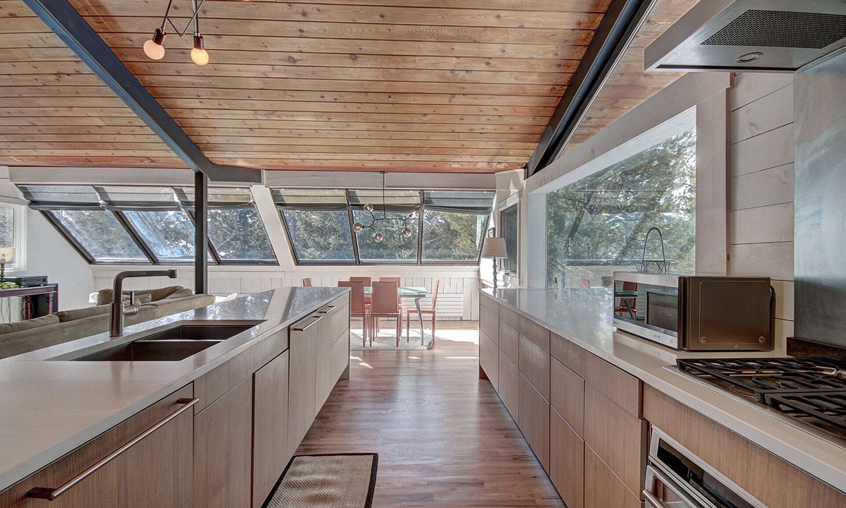 Breckenridge Heights House | Free SkyCard Activities - Updated Kitchen, 3 Mins to Downtown - Elk Horn Cabin