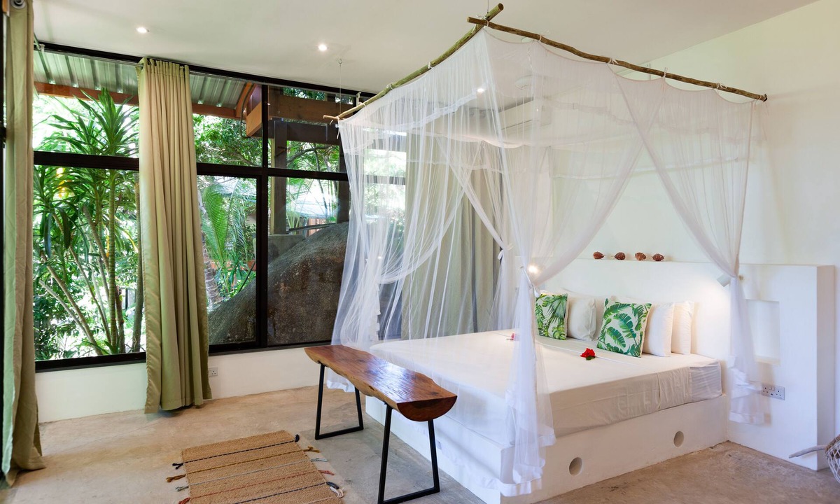Grand'Anse Praslin Apartment | Free Wifi + Outdoor shower at La Pointe Beach Huts