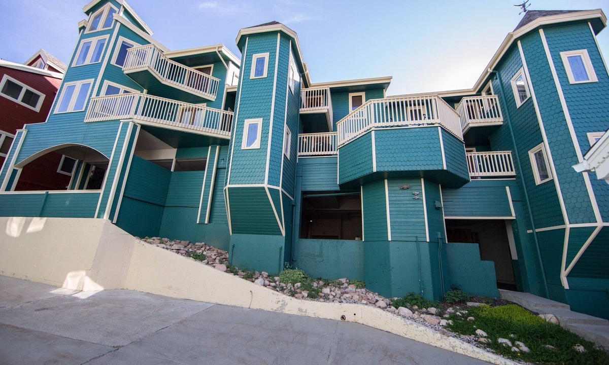Downtown Park City Condo | FRONT DOOR has World Famous MAIN STREET/BACK DOOR has World Class SKIING