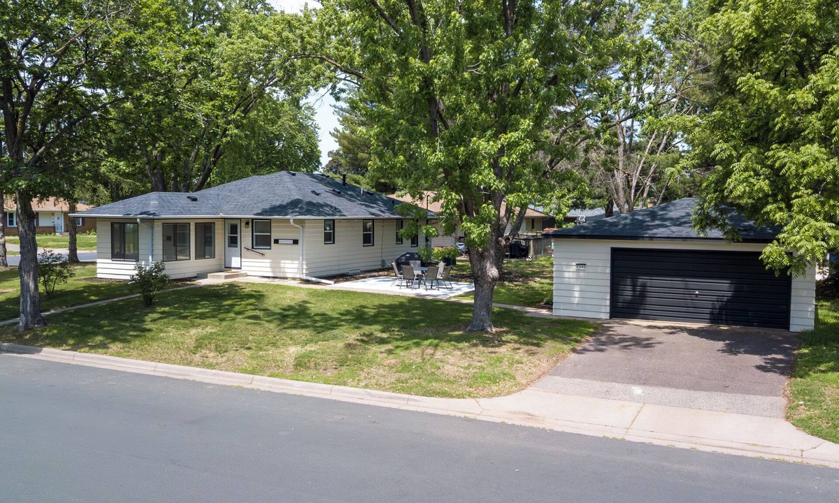 Richfield House | Gateway to the Twin Cities near MOA and Airport
