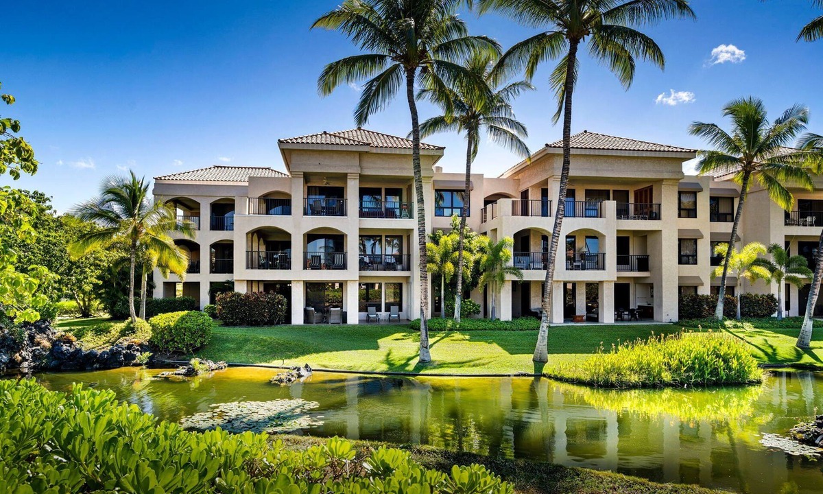 Waikoloa Condo | 🏖️Golf Course Views + Large Lanai | Shores #202