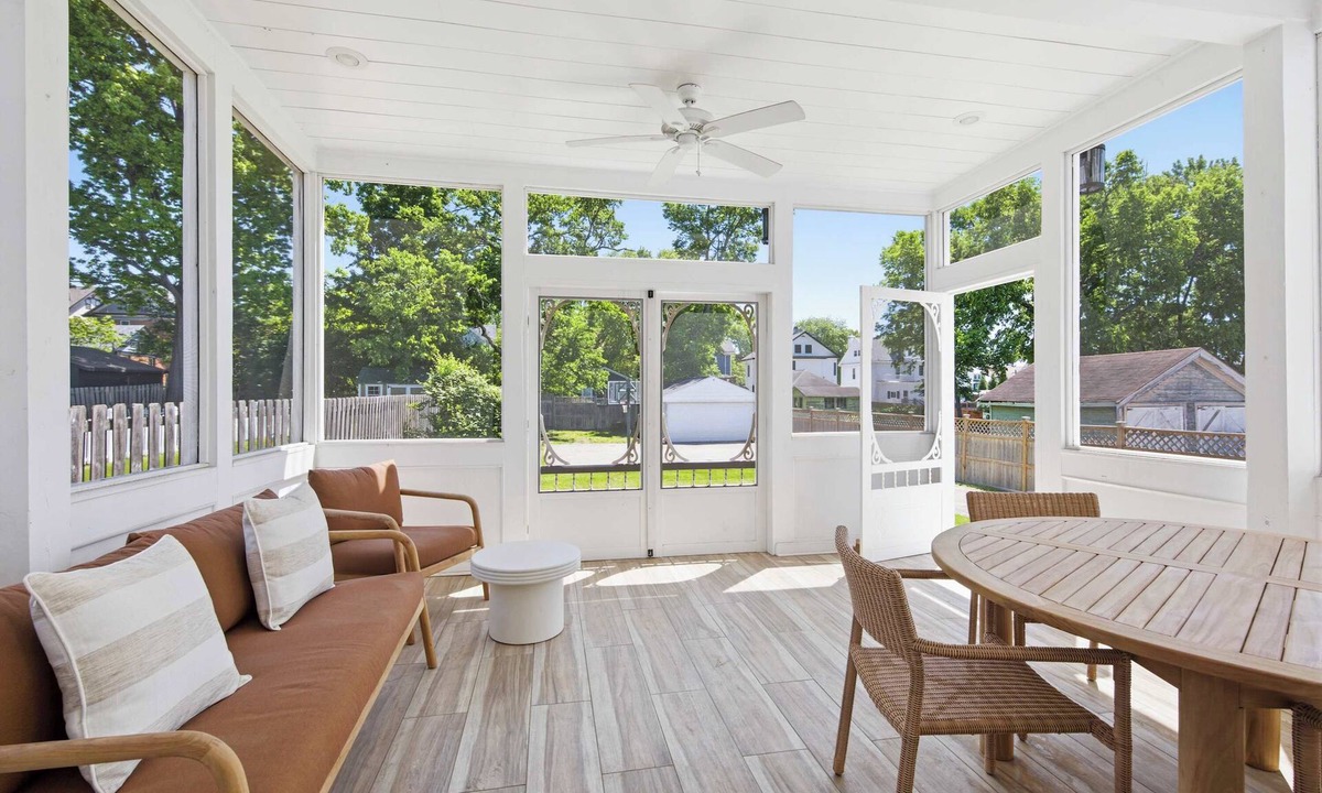 Hyde Park House | Hillside Hyde Park Home 4bdr