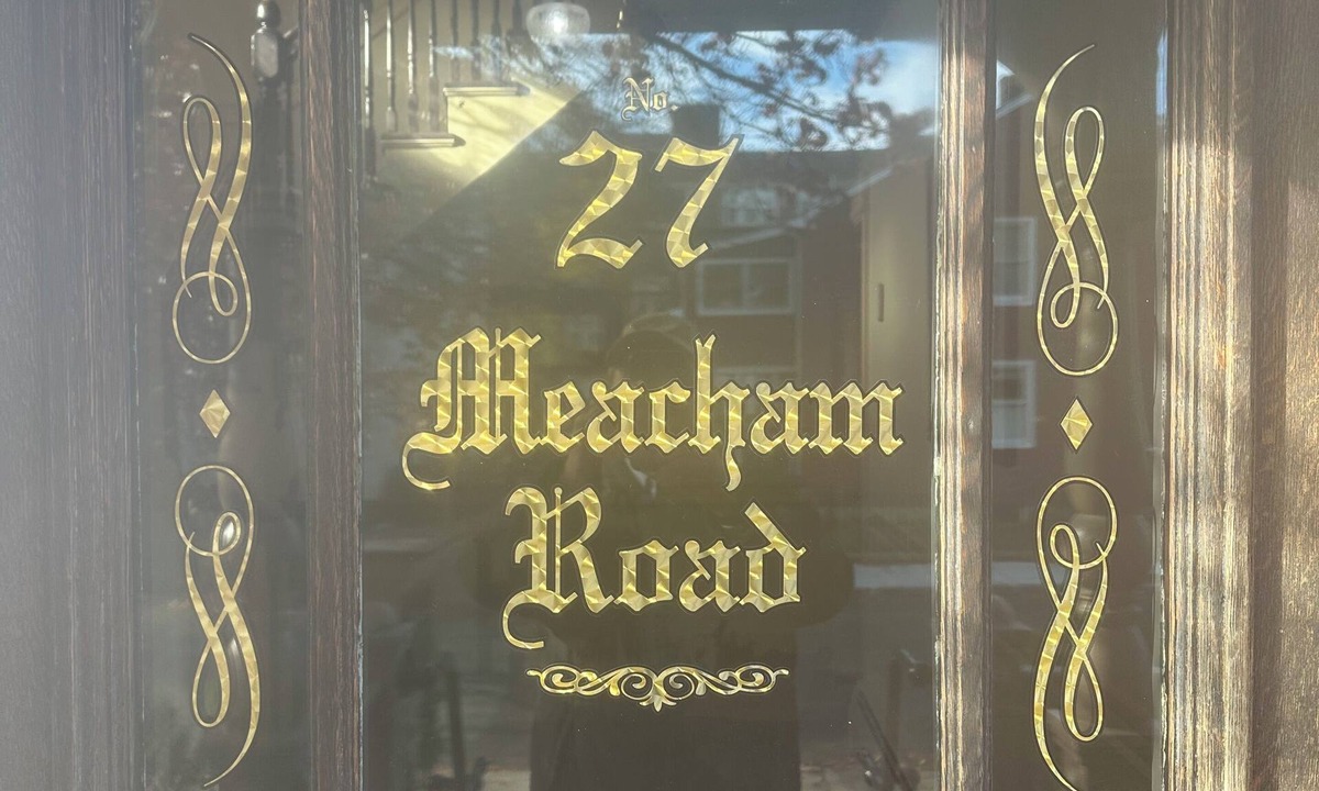 North Cambridge Apartment | Historic, beautifully appointed 1 Bed, 2 minutes to the T and restaurants