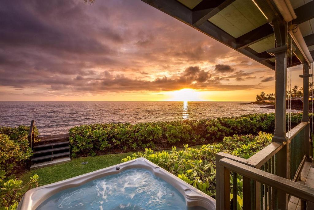 Kahaluu Bay House | Hokuea Hale