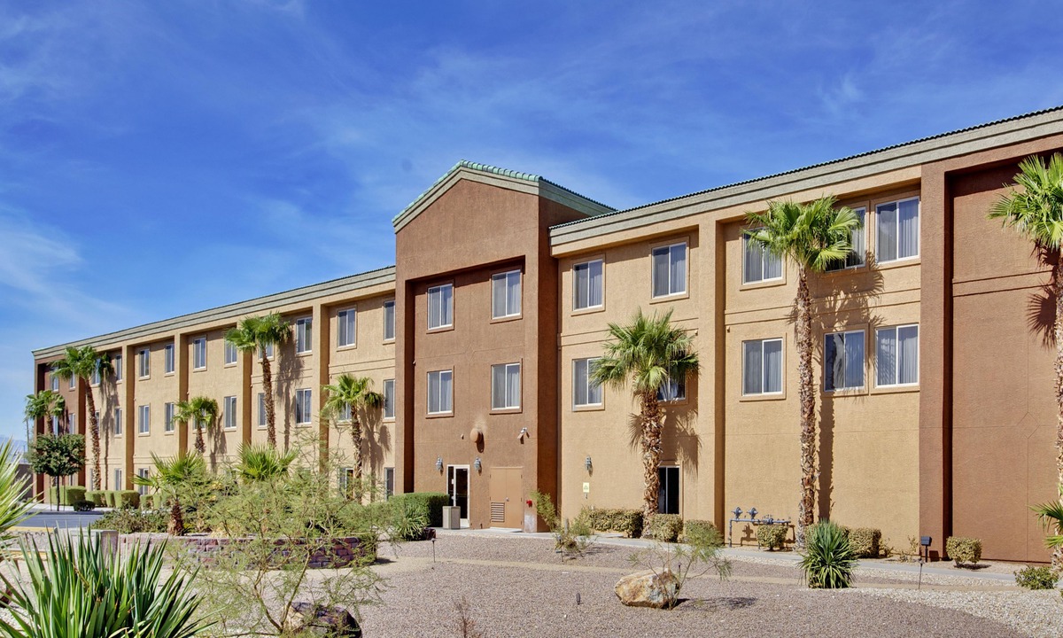 Sunrise Manor Hotel | Holiday Inn Express Las Vegas-Nellis, an Ihg Hotel