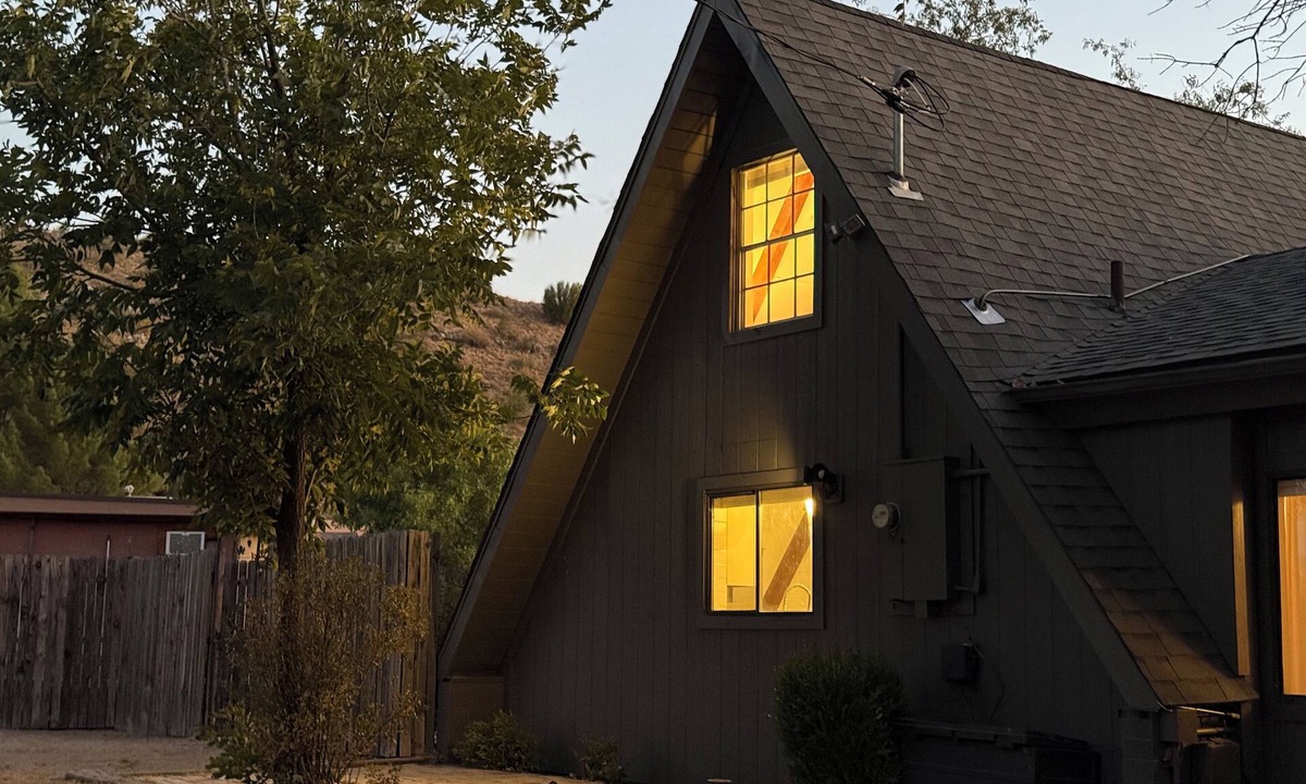 Lake Montezuma Cabin | Iconic A-Frame with Hot Tub/Stargazing/King Bed/Pet Friendly near Sedona!