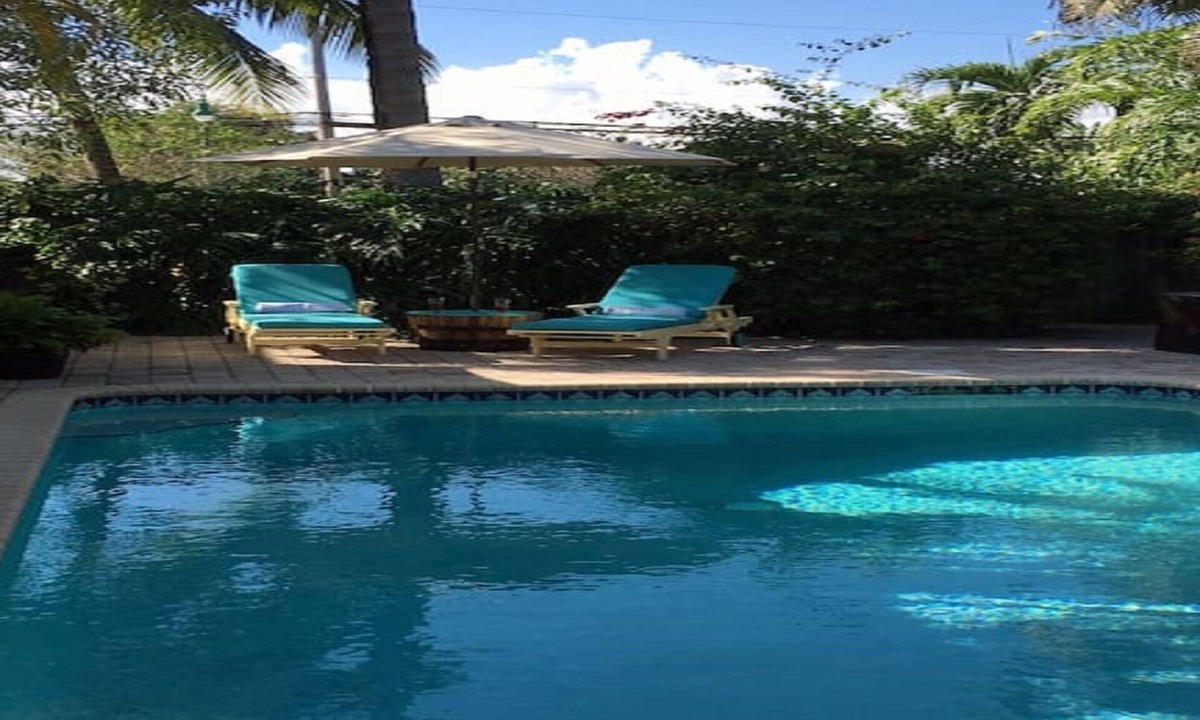 Lauderdale-by-the-Sea Villa | Just A Few minutes to the beach, restaurants and shops!