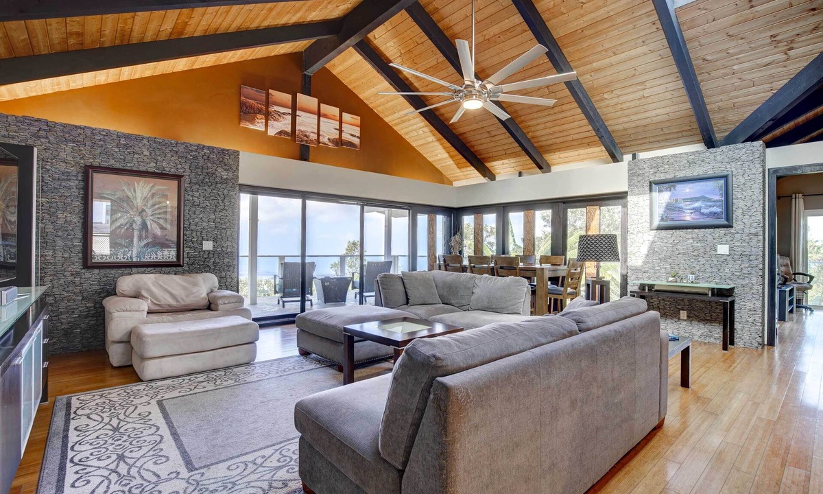 Kalaoa Cottage | Kailua-kona House w/Balcony & Ocean Views!