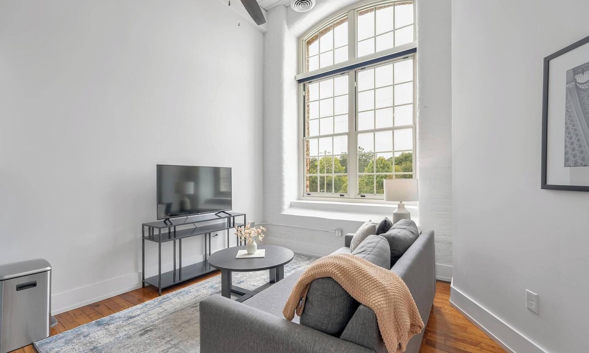 Greenville Apartment | Landing at The American Spinning Mill - 1 Bedro.