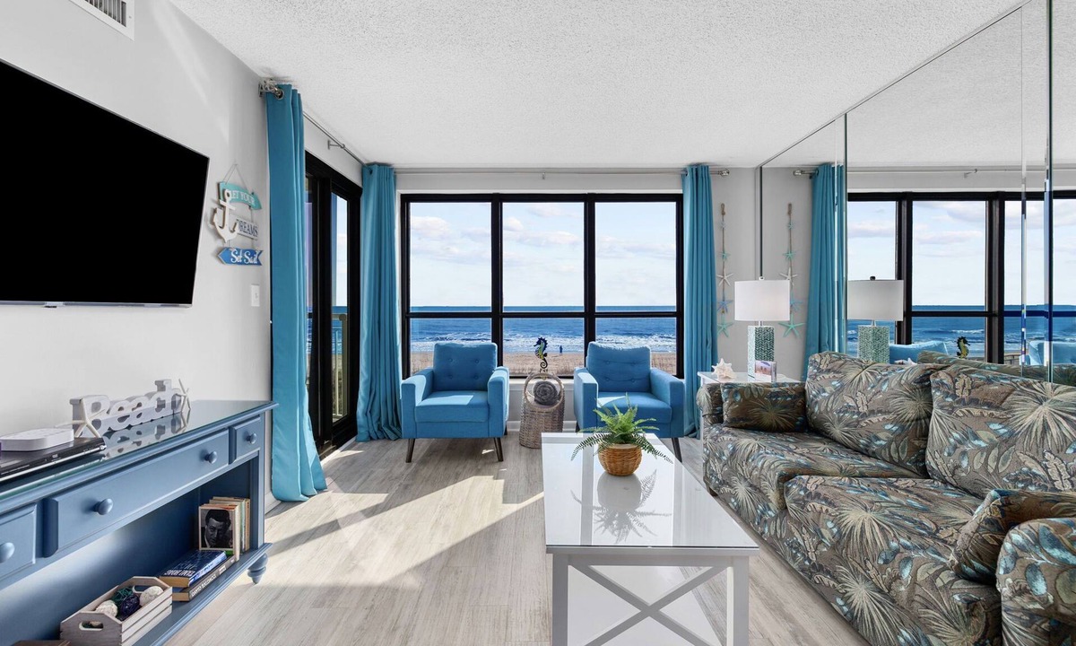 Ocean Drive Condo | Large 4 bedroom OceanFront!