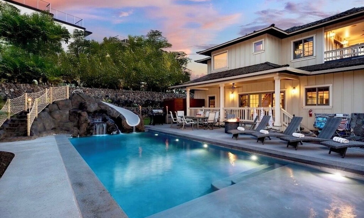 Napili House | Legendary Estate 50 Steps to Maui’s Best Beach! New! 5 Bedroom, Pool With Slide!