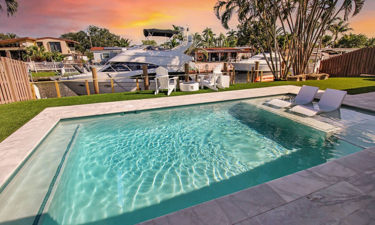 Lauderdale Isles Villa | Lux FL Waterfront Heaven, Pool, Jacuzzi, World Cup? Stadium is Only 15 Mins Away