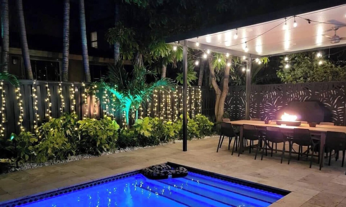 Ludlam House | Luxe Pool & Fire Pit | 5 min to Dolphin Mall