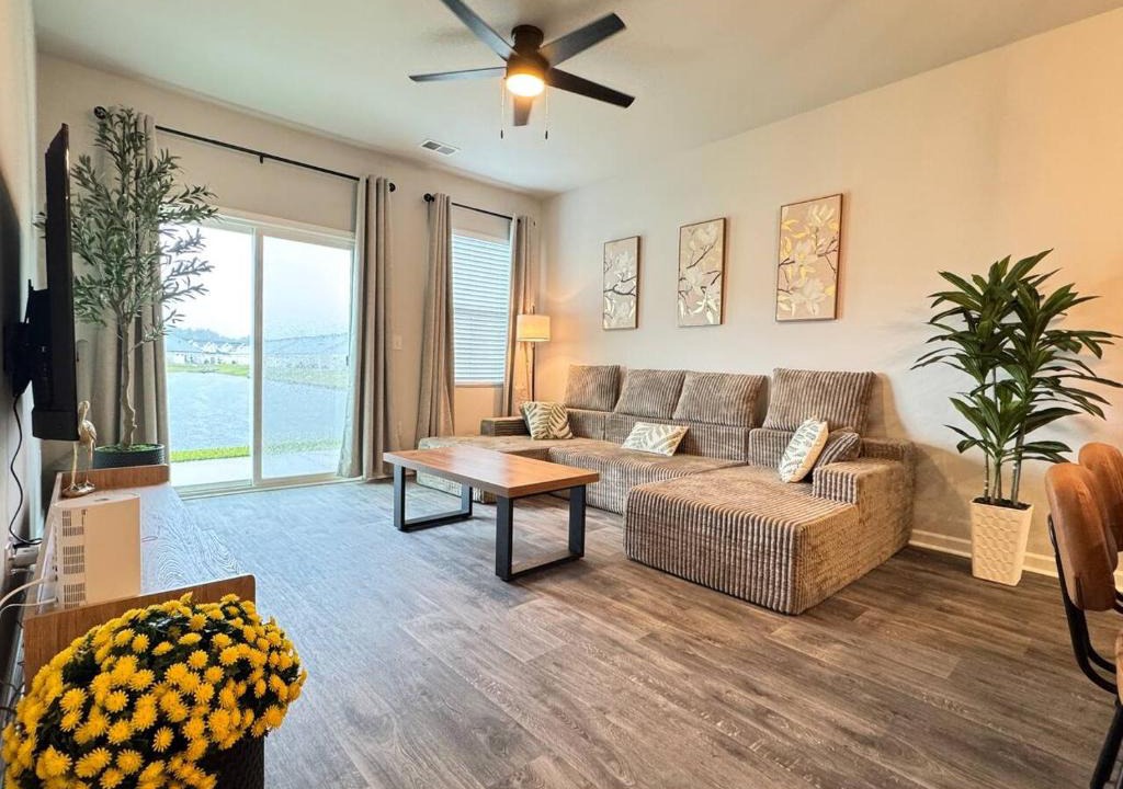 Carolina Forest House | Luxury Comfy 3B3B New home with pool sleeps 11