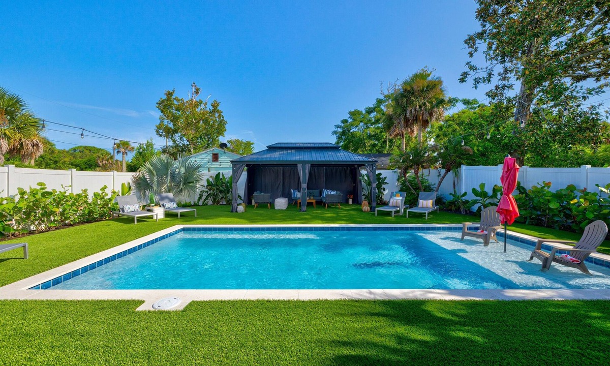 Jacksonville Beach House | Luxury Gem | Pool, Golf Cart & Close to the Beach
