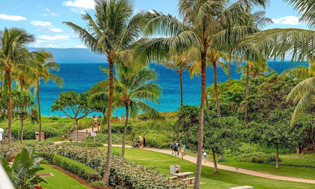 Honokowai Condo | Maui Resort Rentals: Honua Kai Konea 344 – Extra Large 1BR w/Partial Ocean Views!