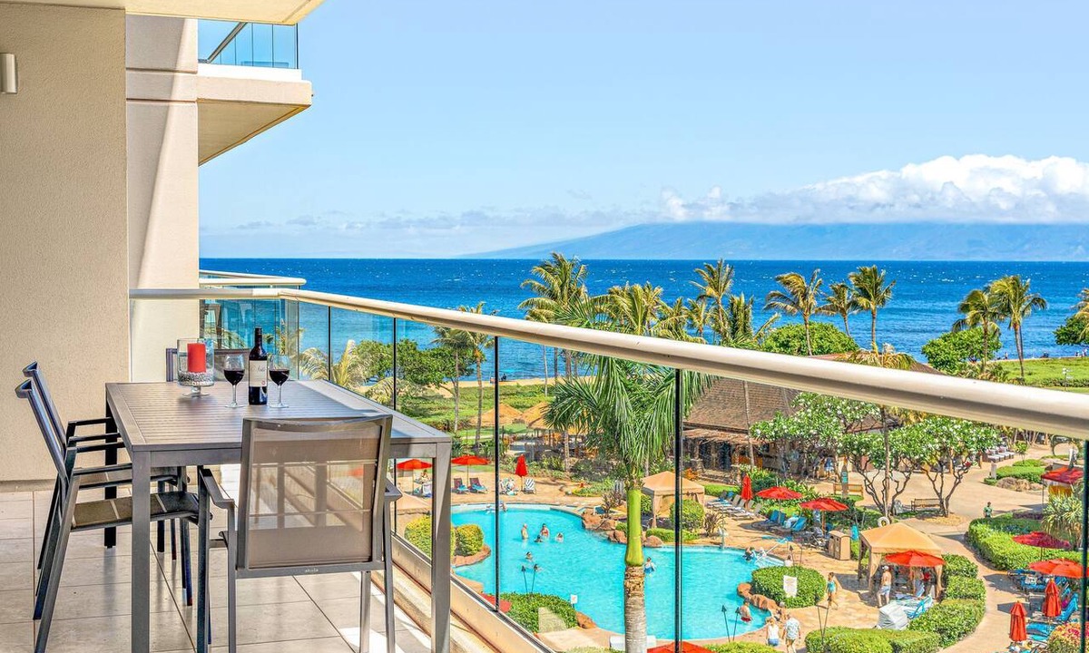 Kaanapali Condo | Maui Resort Rentals: Honua Kai - 4 Total Bedrooms, 5th floor Ocean AND West Maui Mountain Views