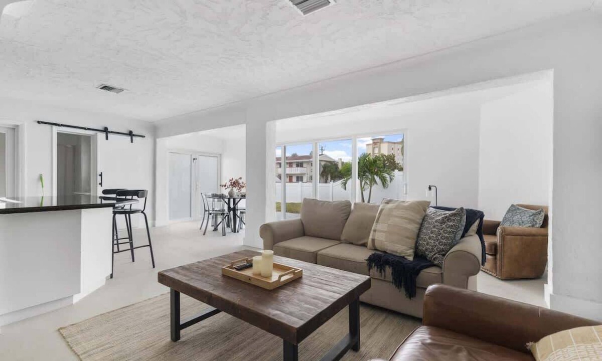 Pompano Isles House | Modern 3BR Pool Home Near Pompano Beach & Pier