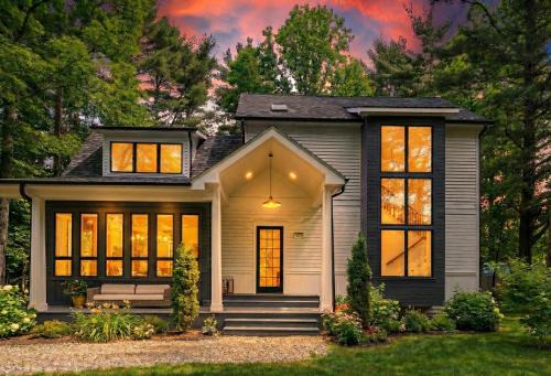 Shorewood-Tower Hills-Harbert House | Modern Luxury Home Pool & Spa at Warren Dunes