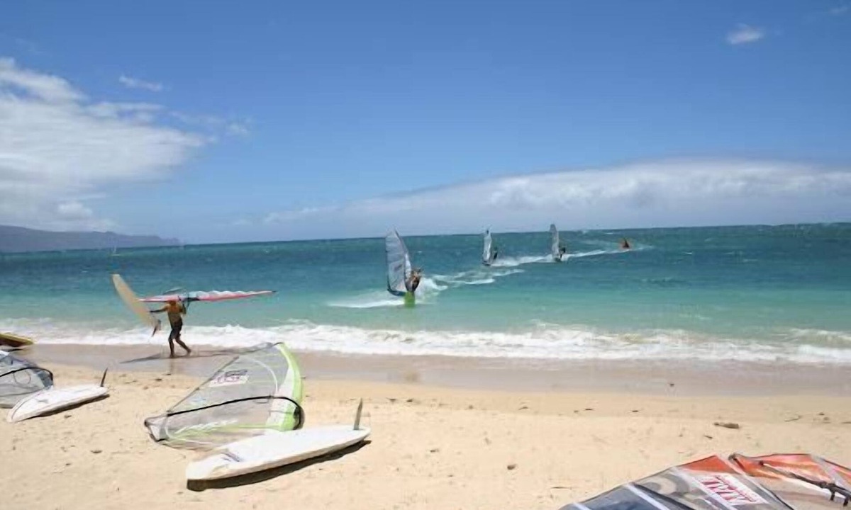 Kahului House | Nature Escape! 4 Great Units, Outdoor Pool, Close to Iao Valley State Park!