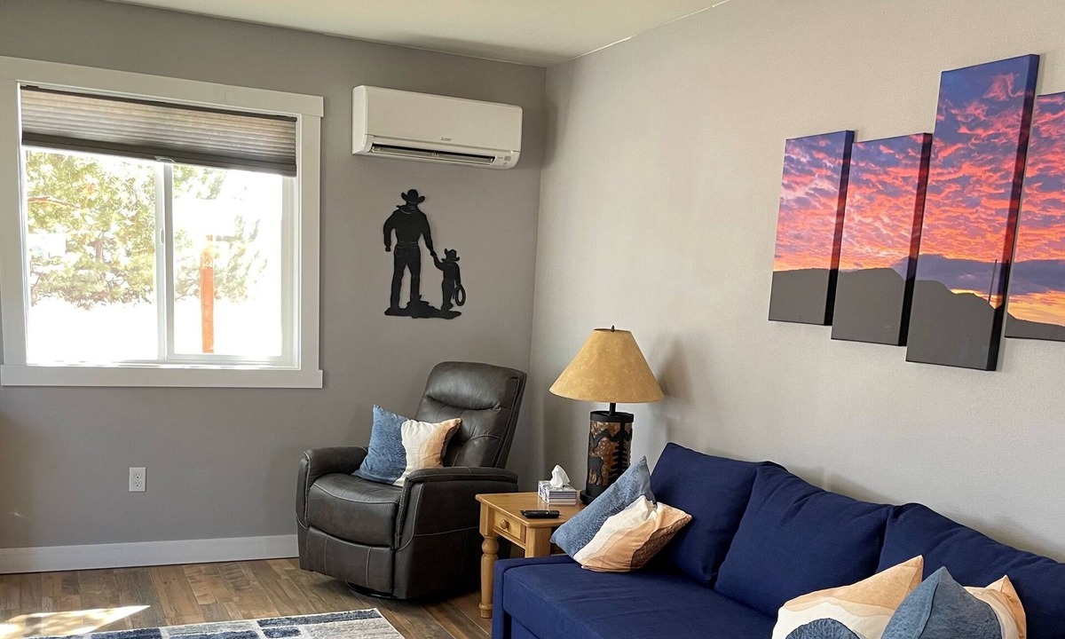 Crooked River Ranch House | NEW! Modern, Close to Nature | Working Farm Stay