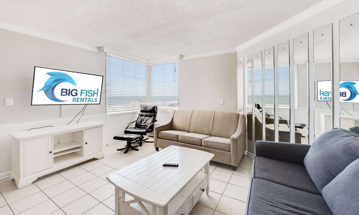 Myrtle Beach Condo | Oceanfront Corner, Low Floor, Ocean Annies, Pools!