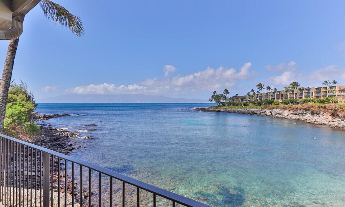 Napili House | Panoramic Oceanfront Townhome in Napili