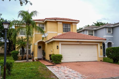 Miramar House | Paulas Oasis
