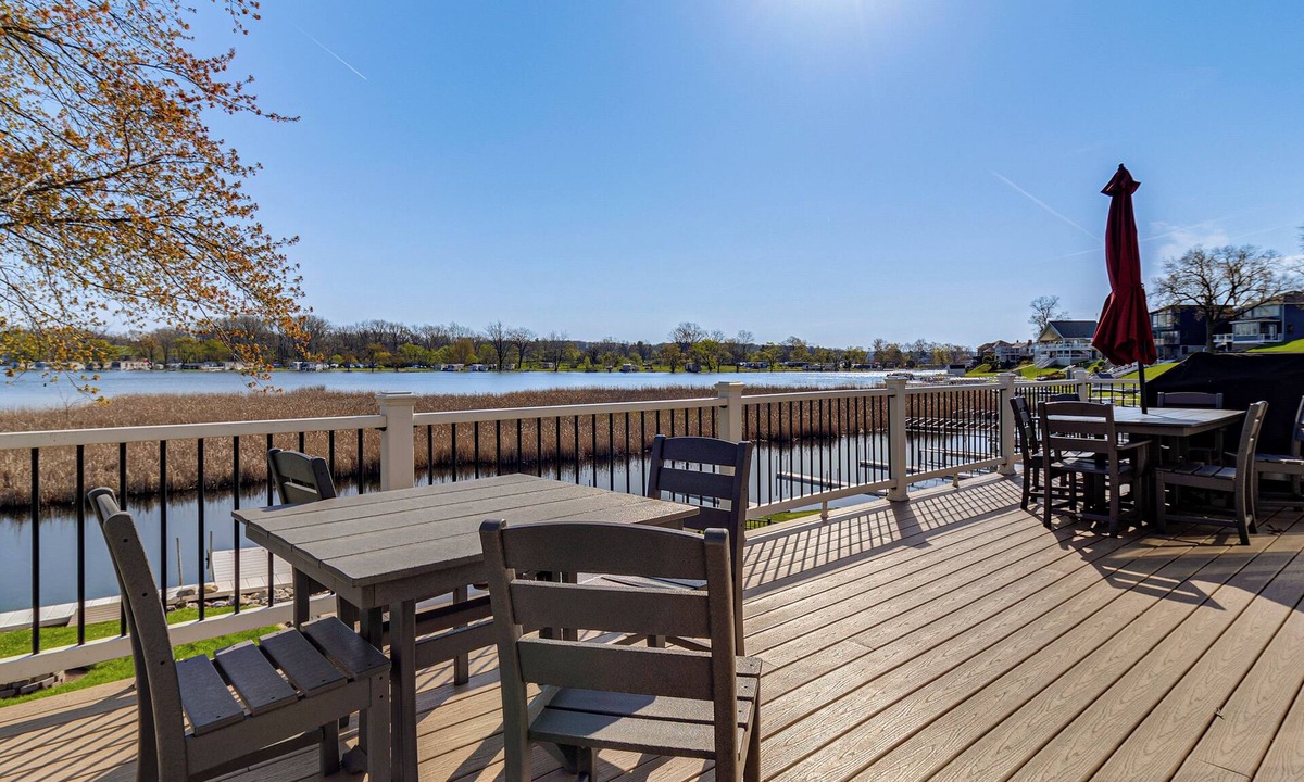 Lake James House | Private Dock & Large Deck! Jimmerson Lake Escape